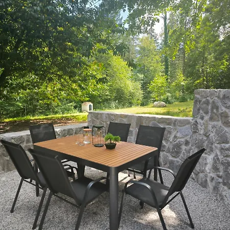 Lägenhet Skof's Roadside Retreat - Bovec