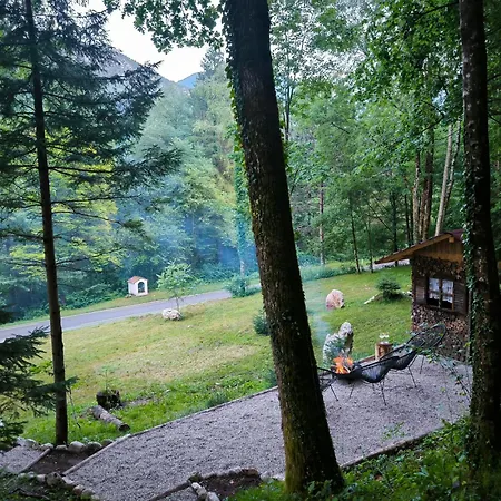 Skof's Roadside Retreat - Lägenhet Bovec