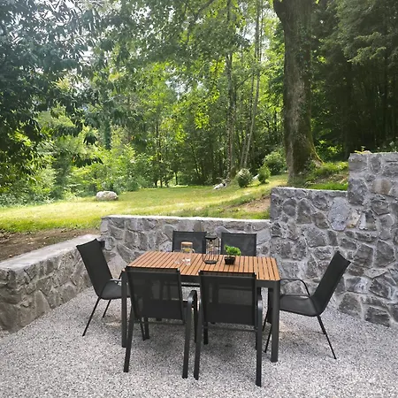 Skof's Roadside Retreat - Lägenhet