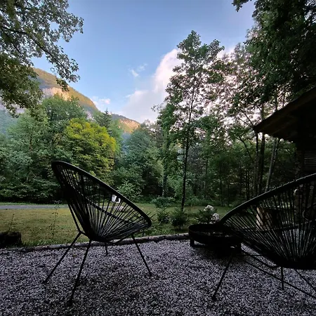 شقة Skof's Roadside Retreat - *