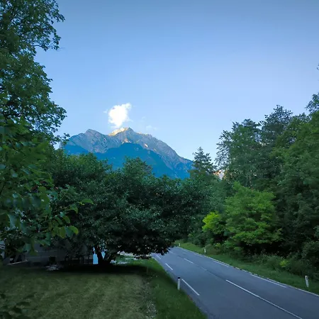 Skof's Roadside Retreat - Lägenhet *